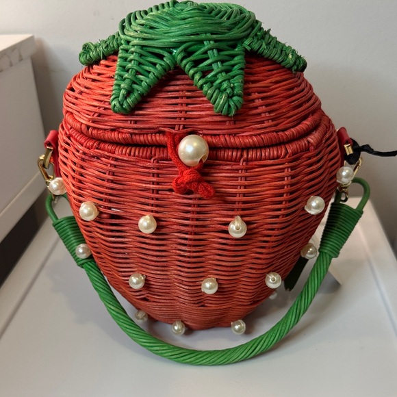 Kate Spade Strawberry Red and Green Bag Target NWT - Picture 2 of 6